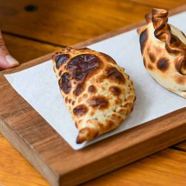 Empanada de Queijo com Cebola 