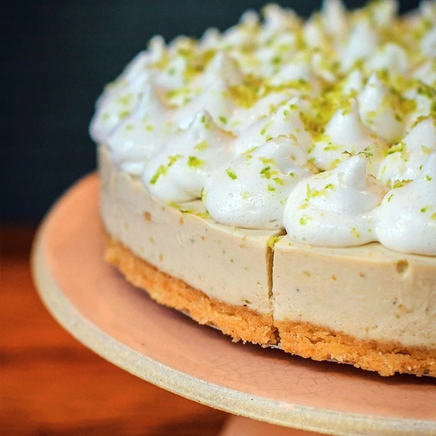 Torta de limão com chantilly